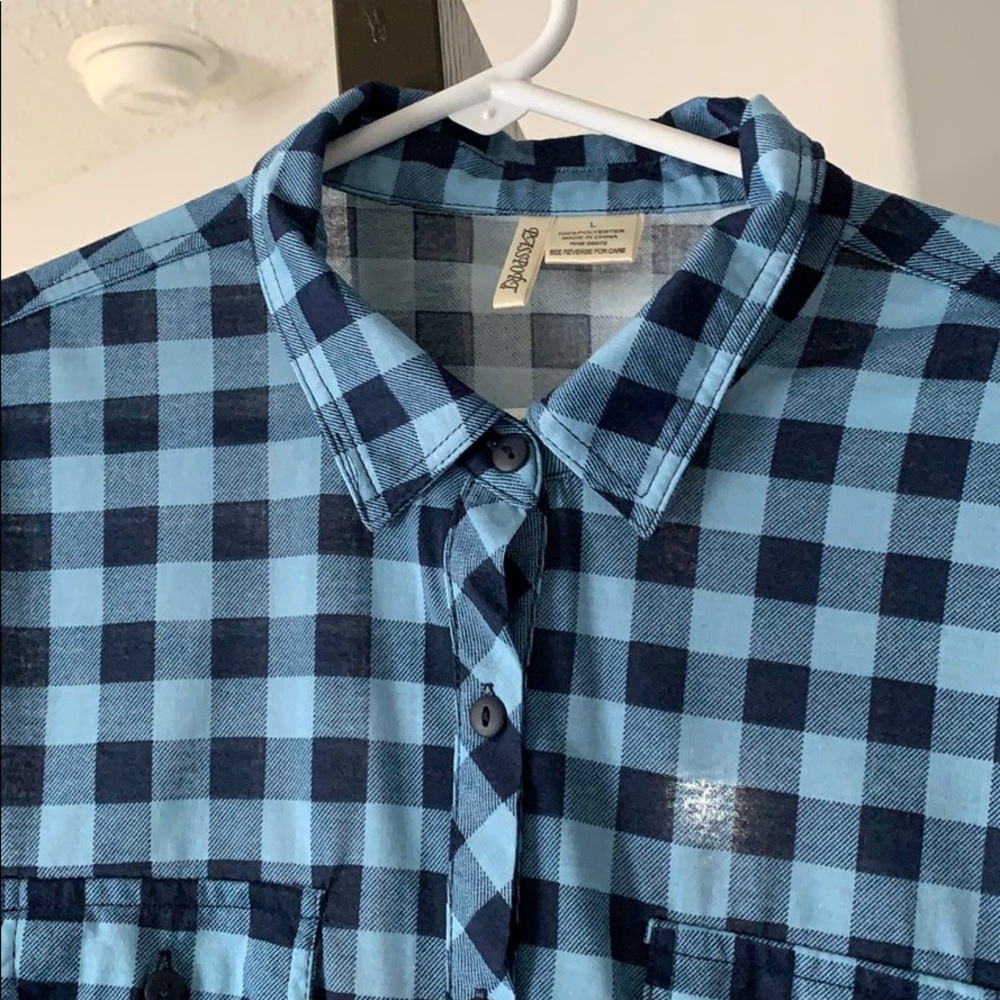 Cute ‘Flannel’ button down - Picture 2 of 3
